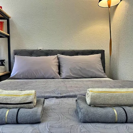 Lägenhet Old Town With Patio