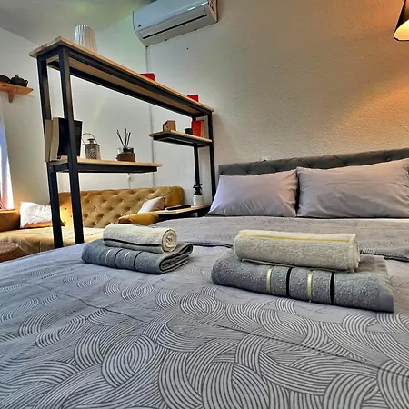 Chic Old Town With Patio Apartment *