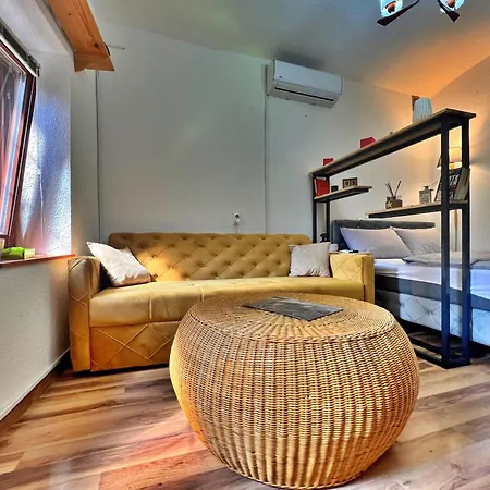 Apartment Chic Old Town With Patio *