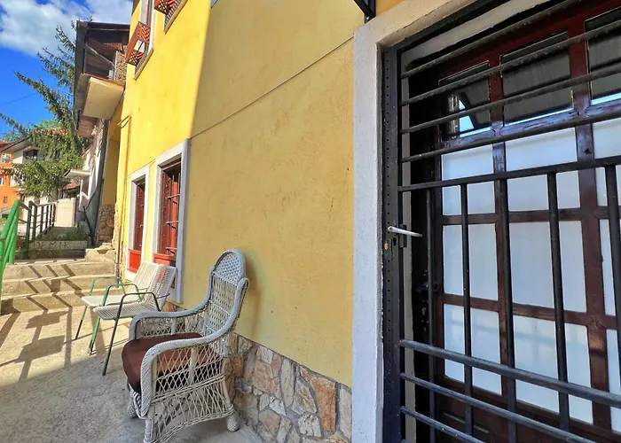 Lejlighed Old Town With Patio Sarajevo